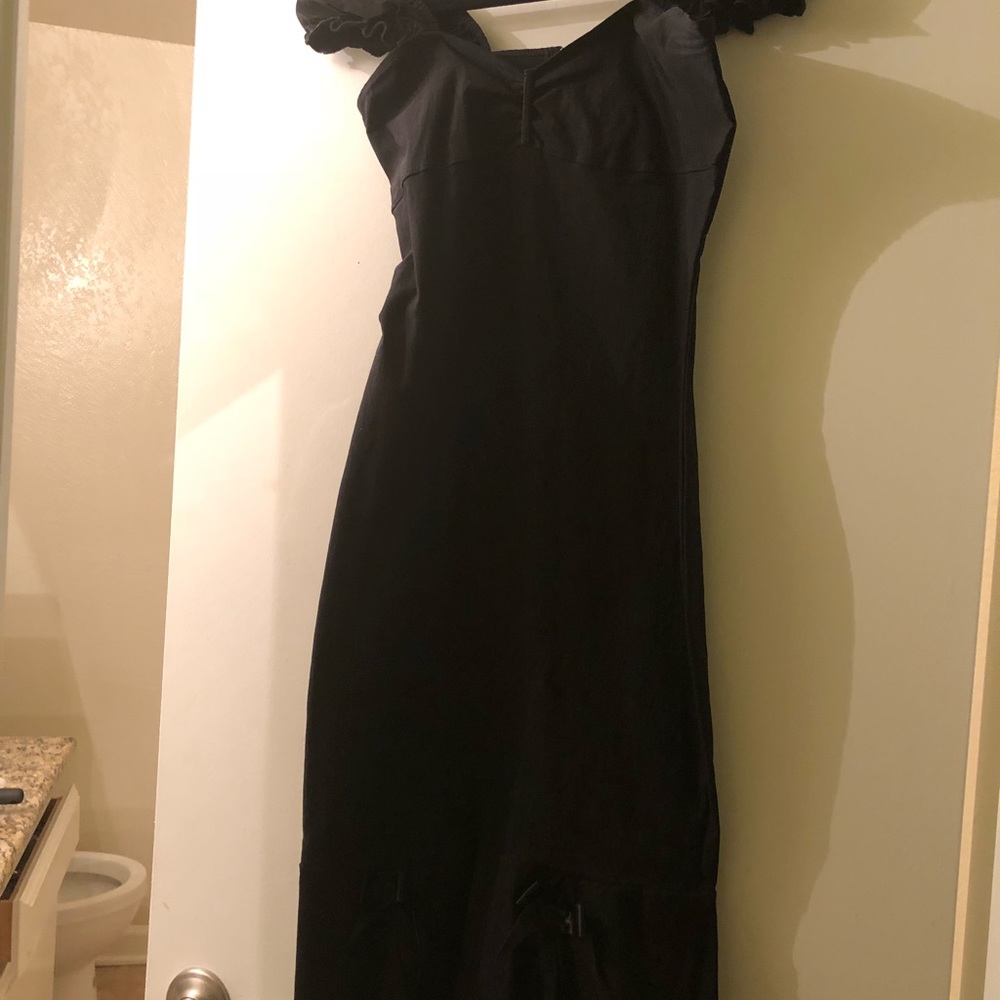 Stop starring black dress